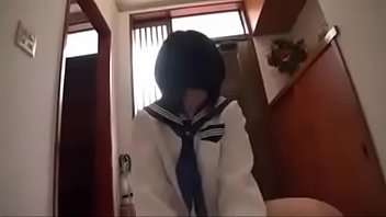 หนังโป๊เอวีแนวนักเรียนใสใส เจอครูหื่นมาเยี่ยมบ้านจับข่มขืน ให้ขึ้นขย่มเย็ดควยใหญ่รัวๆ 18+++