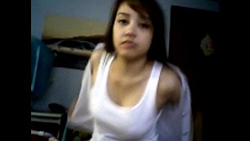 Clip หลุดฉากถอดเสื้อผ้าเอง นักศึกษาแถวปทุมเงี่ยนหีมากอยากโดนควยเย็ด!