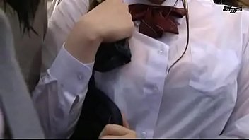 ดูโป๊ญี่ปุ่น gojav hd ลวนลามนักเรียนบนรถไฟ ล้วงหีจนเงี่ยนยอมให้เย็ดก็ได้ ถึงจะแออัดแต่แอ่นให้ควยเสียบรัวๆ ท่าหมาท่ามกลางฝูงชน