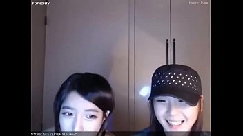 KOREAN BJ หลุดอีกแล้วเน็ตไอดอลเกาหลี แก้ผ้าล้วงหีเรียกเรตติ้งพร้อมครางจ่อไมค์ ทำตัวร่านมากระวังถูกดักลากไปเย็ดหีข่มขืน
