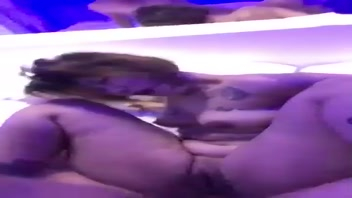 ดูคลิปโป๊ดัง sexfap พาเพื่อนสาวมาเย็ดหีจุกๆ พาเข้าม่านรูดมาเย็ดสด ลากเข้าม่านรูดมากระแทกหี มอมให้เมาจนยอมอมควยให้
