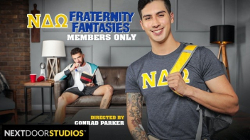 หนังโป๊เกย์ NextDoorStudios นักเรียนฝรั่งโคตรควยใหญ่ เอาตูดเพื่อนชายในหอพัก ทำท่าเด็ดเย็ดอัดตูดหนุ่มสายเหลือง กระแทกเอาสดจนตูดบาน