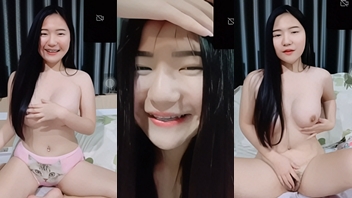 คลิปโป๊ไทย เปิดกล้องกับสาวน่ารัก ยิ้มทีควยแข็งโป๊ก ติ้วหีน้ำเงี่ยนแตกแล้วยิ่งฟิน